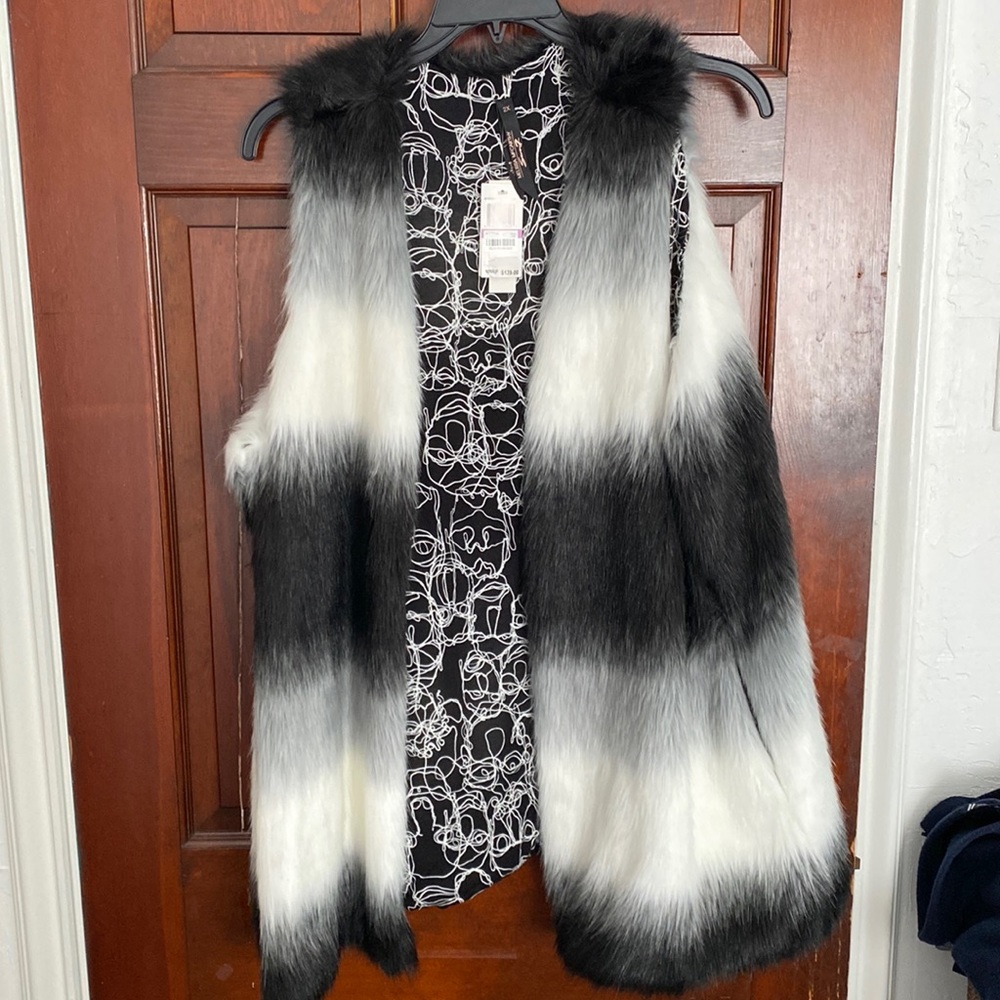 Melissa McCarthy Seven7 Black and White Faux Fur Vest